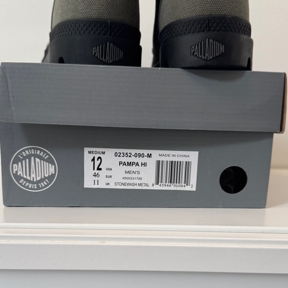 NIB!!!! Men’s Palladium Khaki Green Pamp Hi High-Top Sneakers with Black Soles - Picture 6 of 7